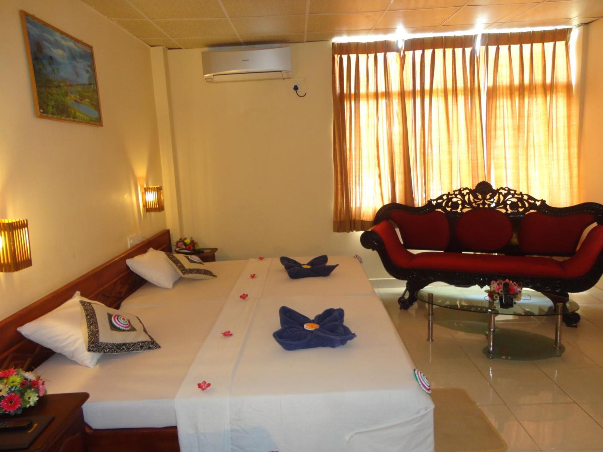 Brighten Hotel Colombo Buitenkant foto