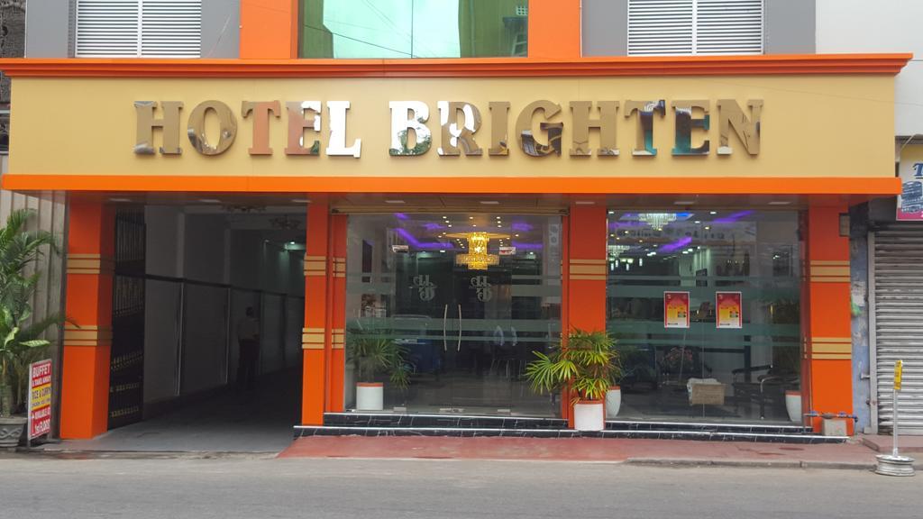Brighten Hotel Colombo Buitenkant foto