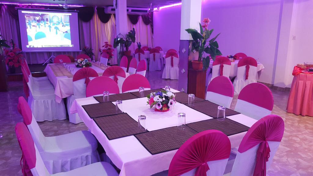 Brighten Hotel Colombo Buitenkant foto