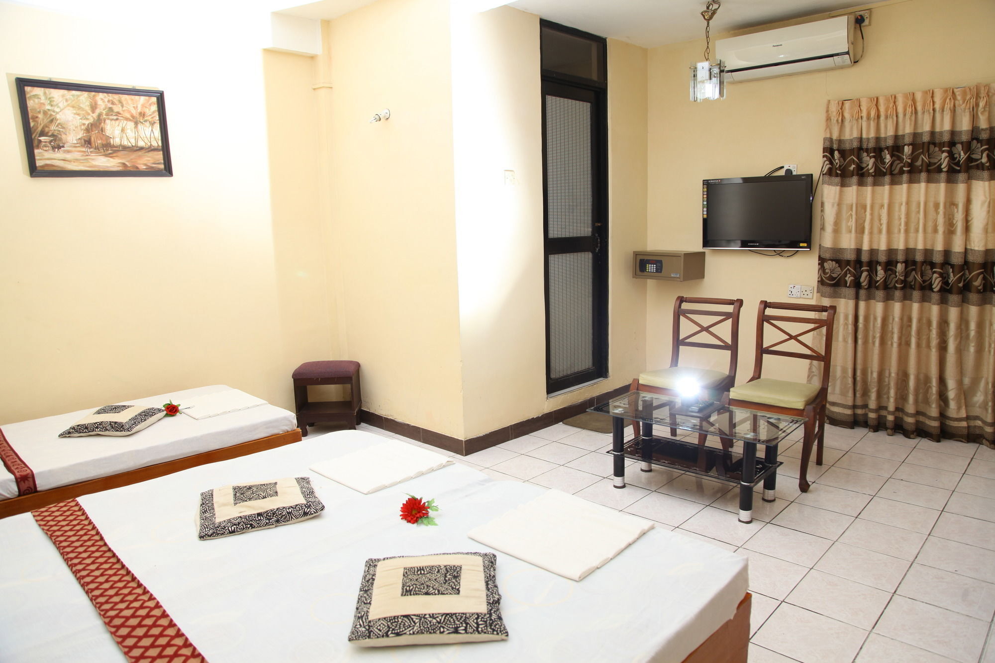 Brighten Hotel Colombo Buitenkant foto
