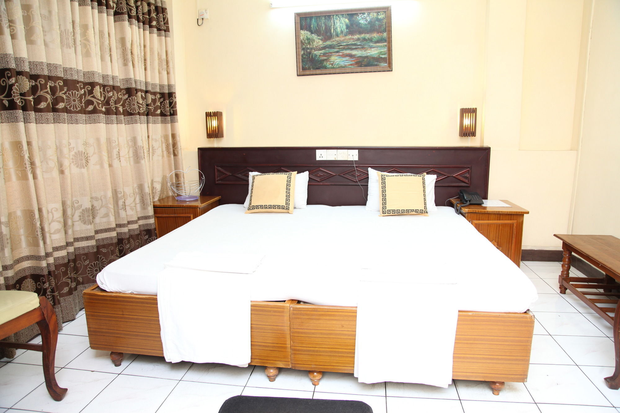 Brighten Hotel Colombo Buitenkant foto